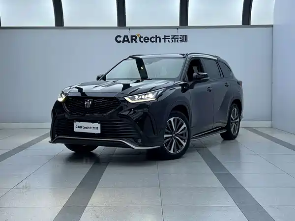 Toyota Crown Kluger 2025