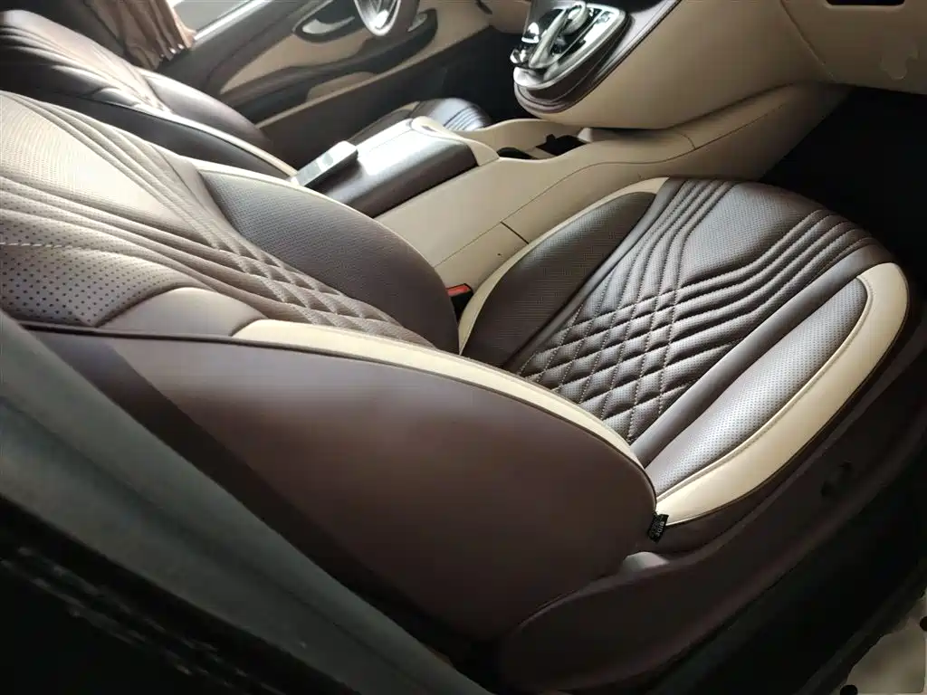 Mercedes-Benz V-Class 2018 — фото 25