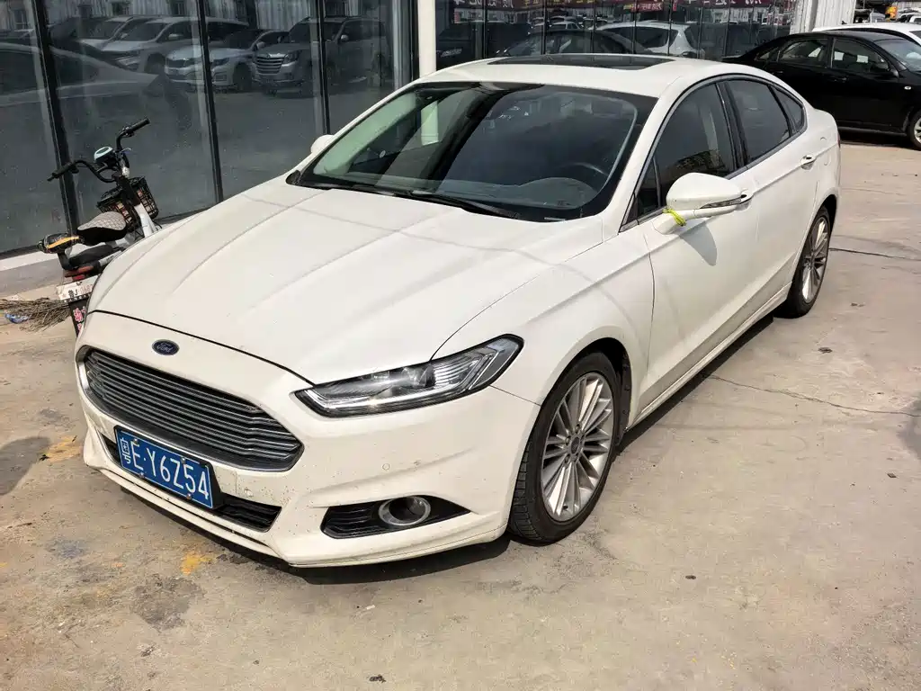 Ford Mondeo 2013 — фото 1