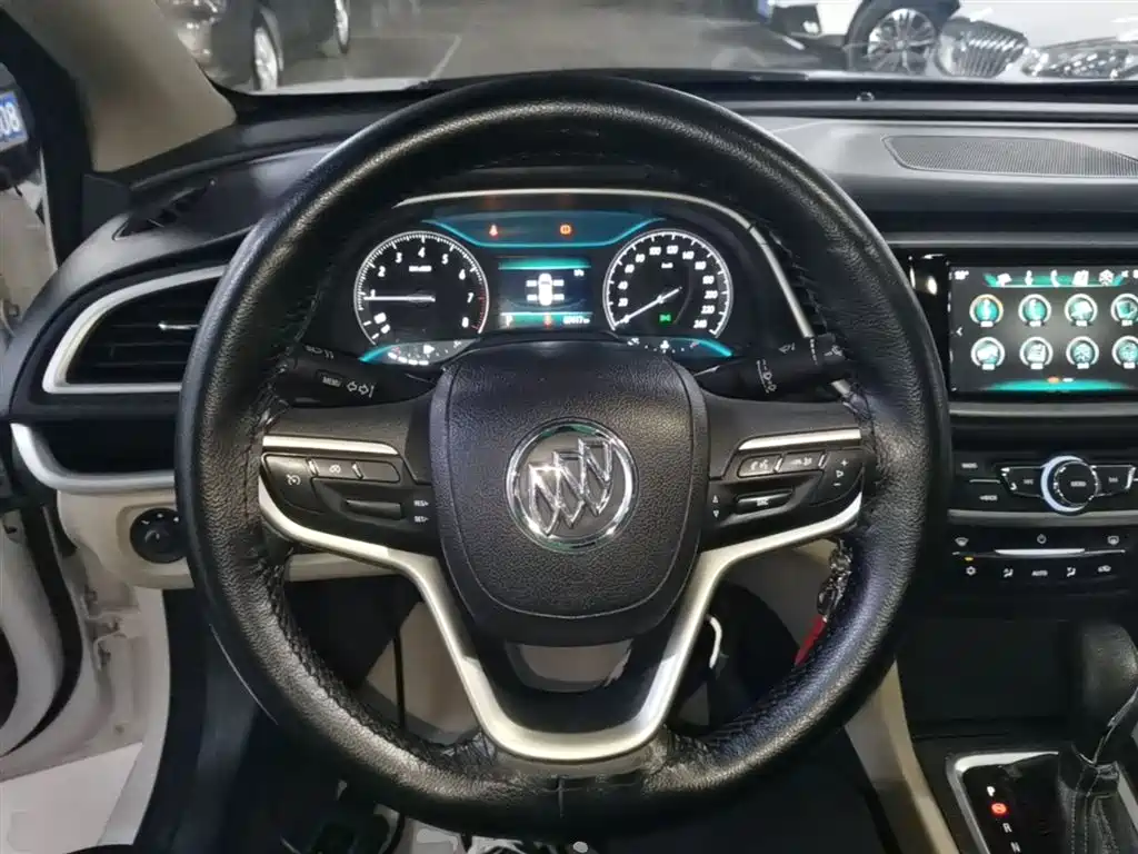 Buick Excelle 2019 — фото 11