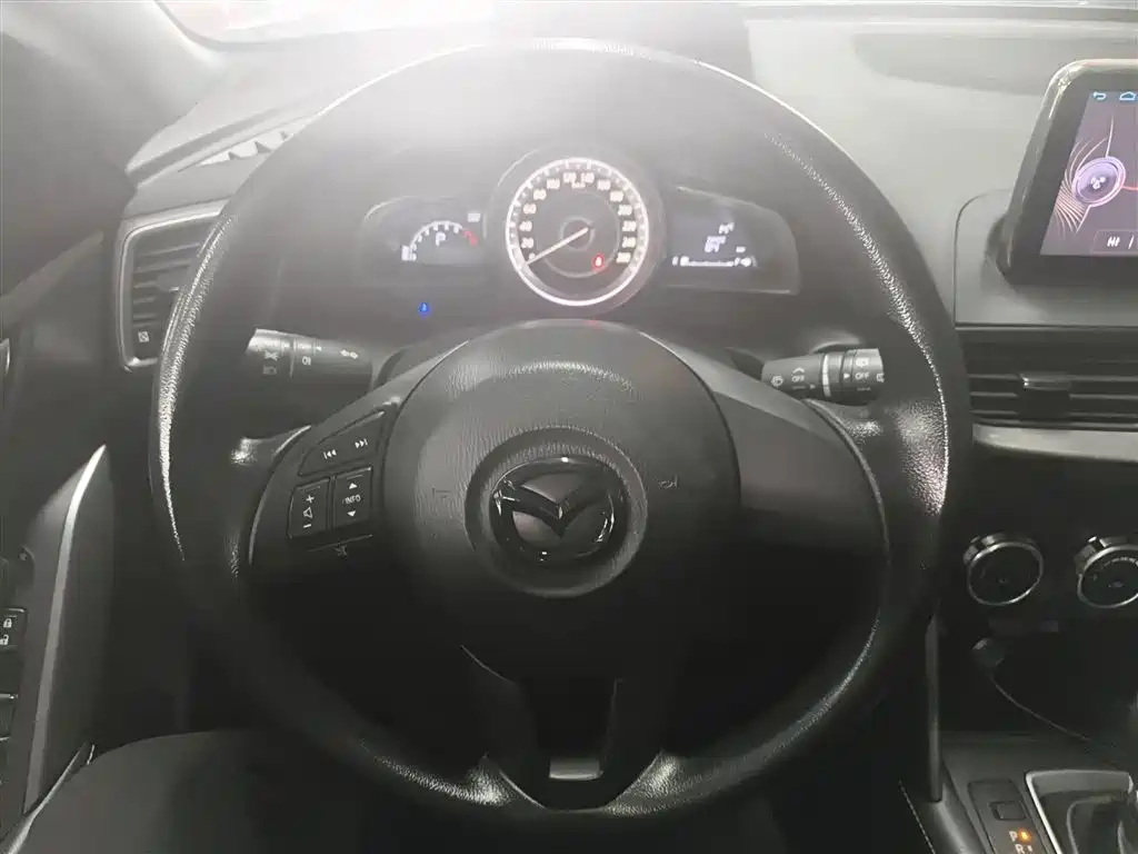 Mazda CX-4 2017 — фото 7
