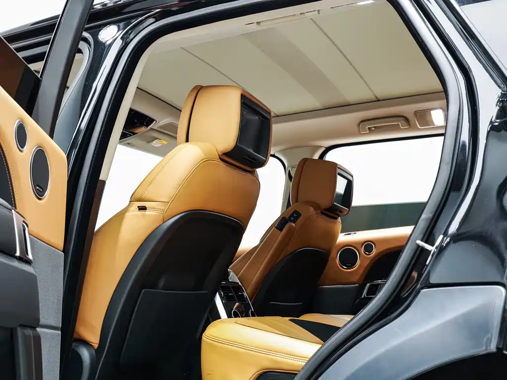 Land Rover Sport 2022 — фото 24