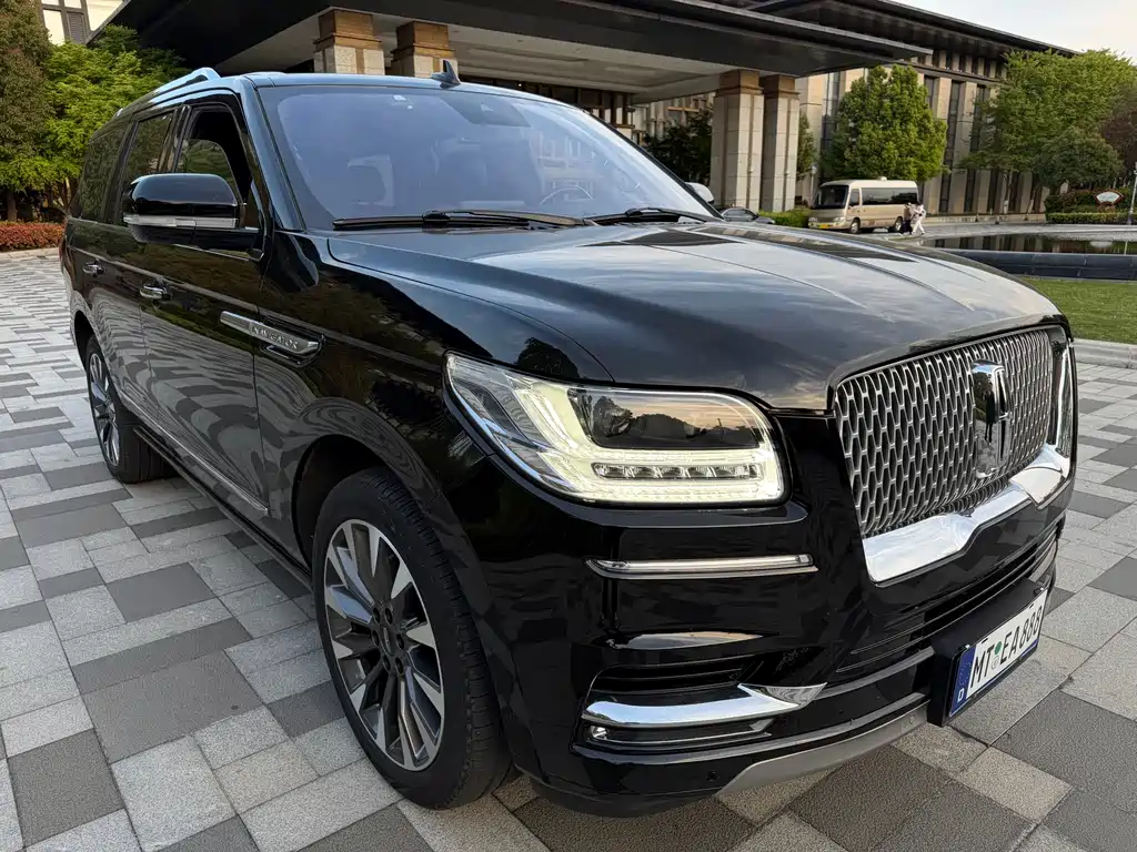 Lincoln Navigator 2018 — фото 4