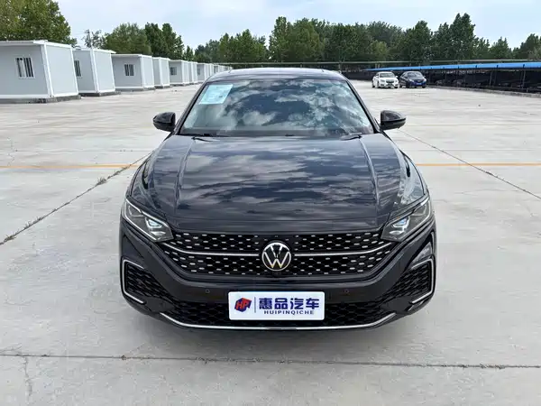 Volkswagen Passat 2023