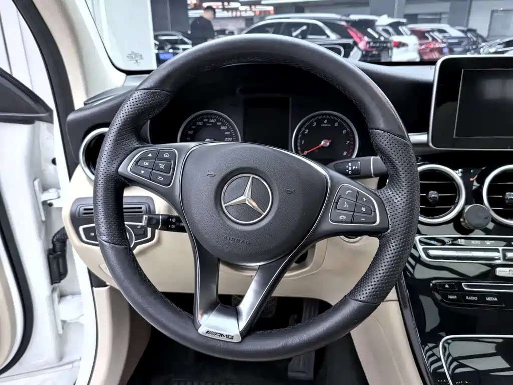 Mercedes-Benz GLC 2019 — фото 13
