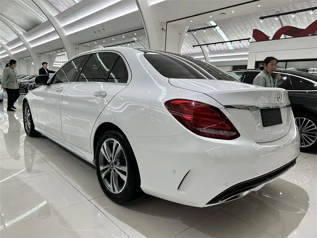 Mercedes-Benz C-Class 2018 — фото 19