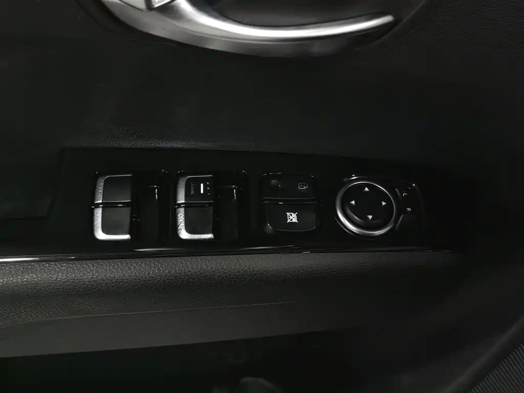 Kia KX3 2016 — фото 9
