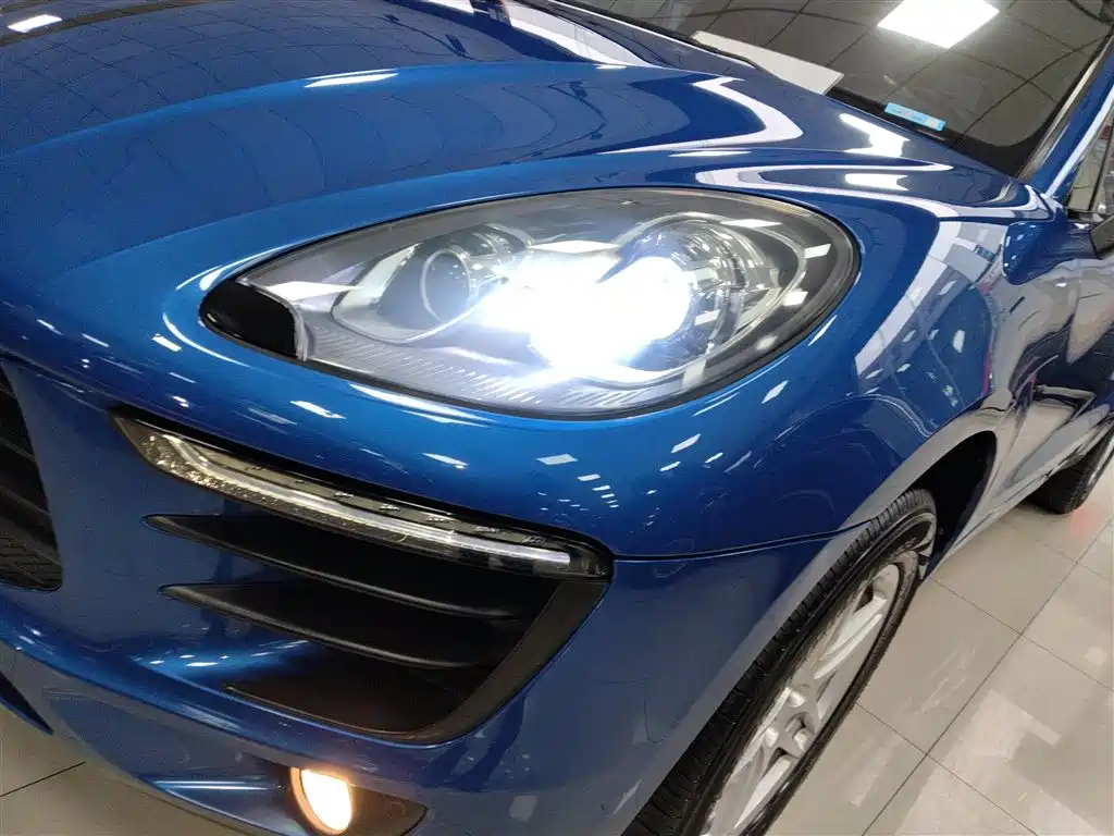 Porsche Macan 2016 — фото 18