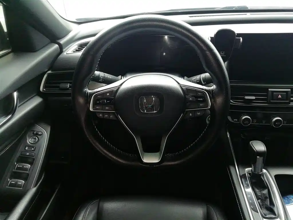 Honda Inspire 2022 — фото 11