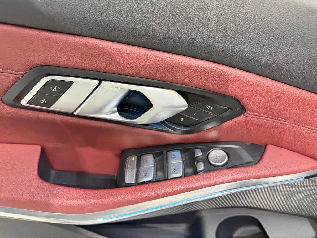 BMW 3 Series 2023 — фото 13
