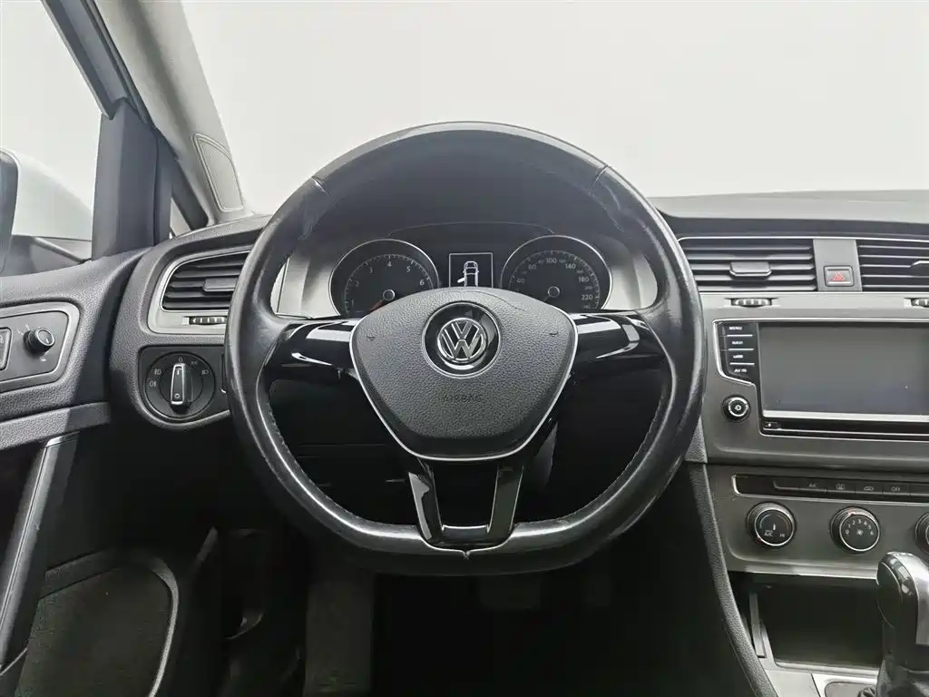 Volkswagen Golf 2015 — фото 11