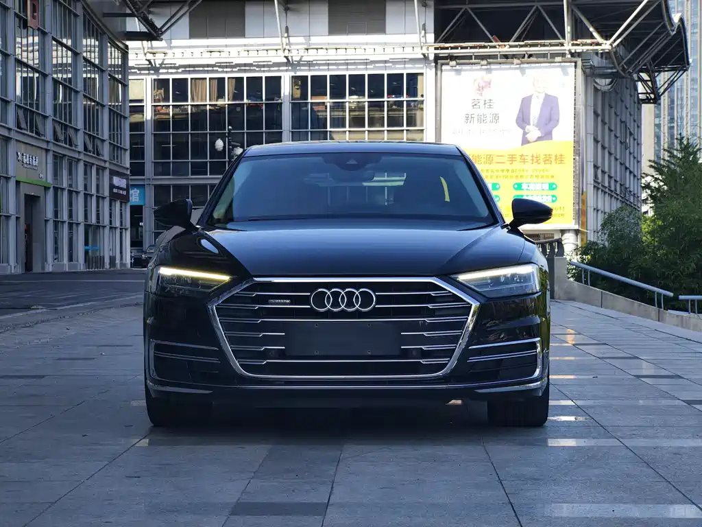 Audi A8 2020 — фото 2