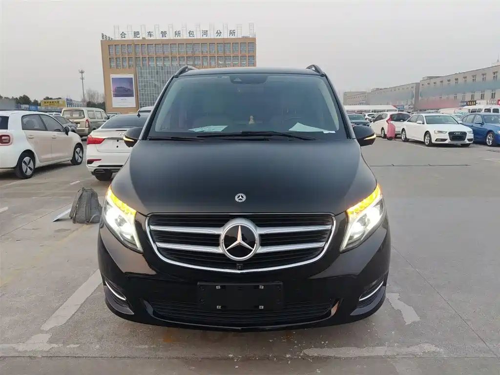 Mercedes-Benz V-Class 2019 — фото 3