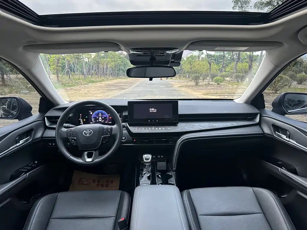 Toyota Camry 2024