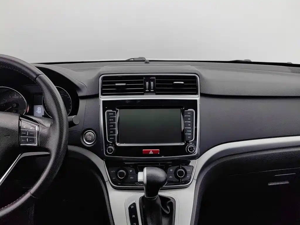 Haval M6 2019 — фото 12