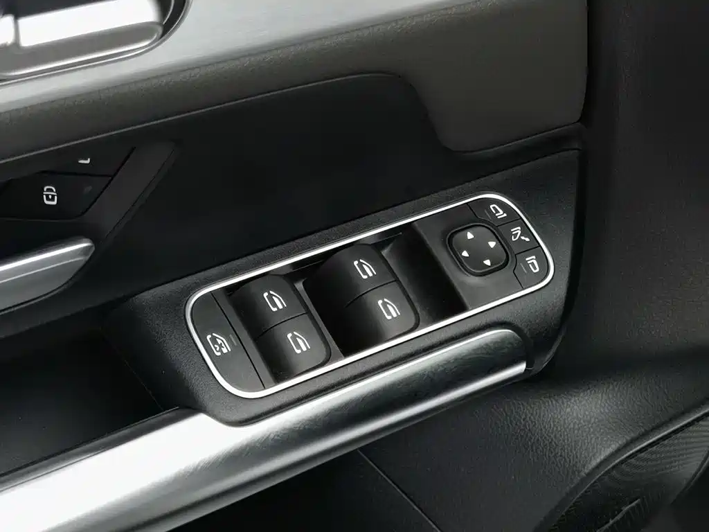 Mercedes-Benz GLA AMG 2021 — фото 9