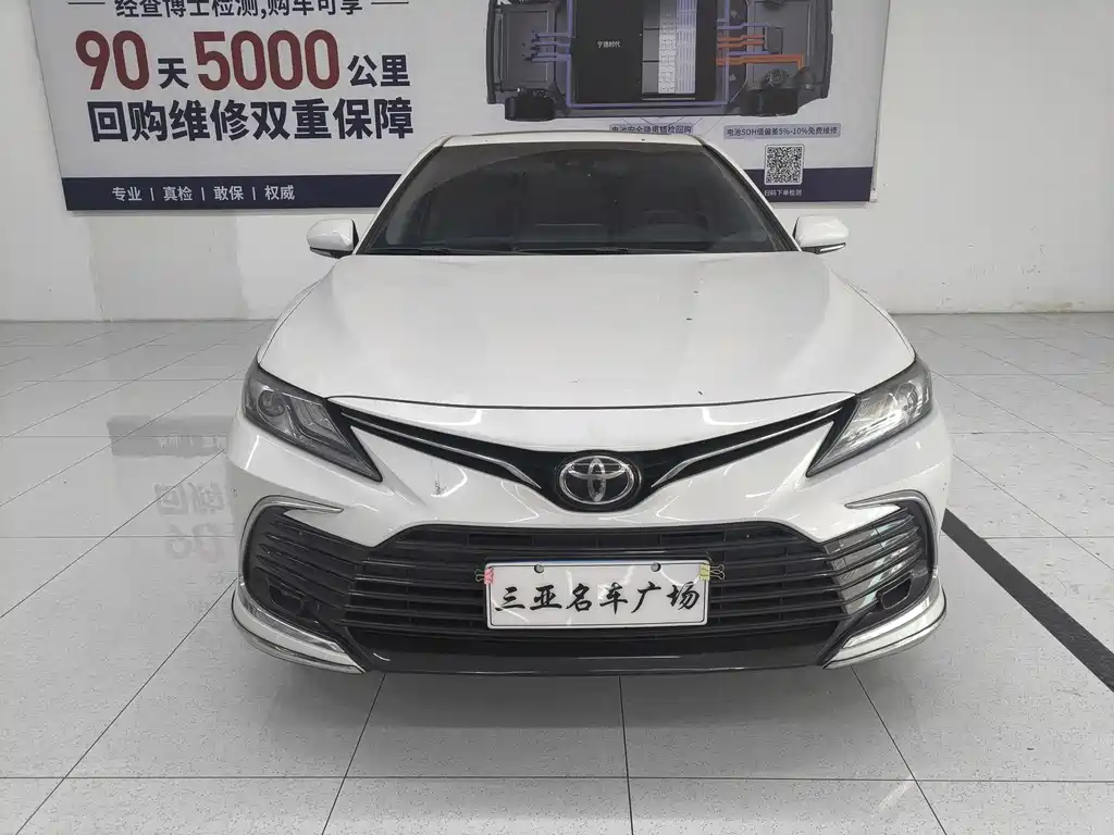 Toyota Camry 2023 — фото 2