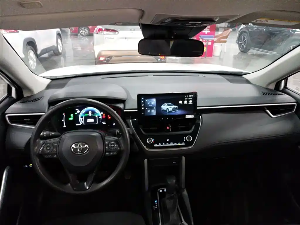 Toyota Corolla Cross 2024 — фото 10