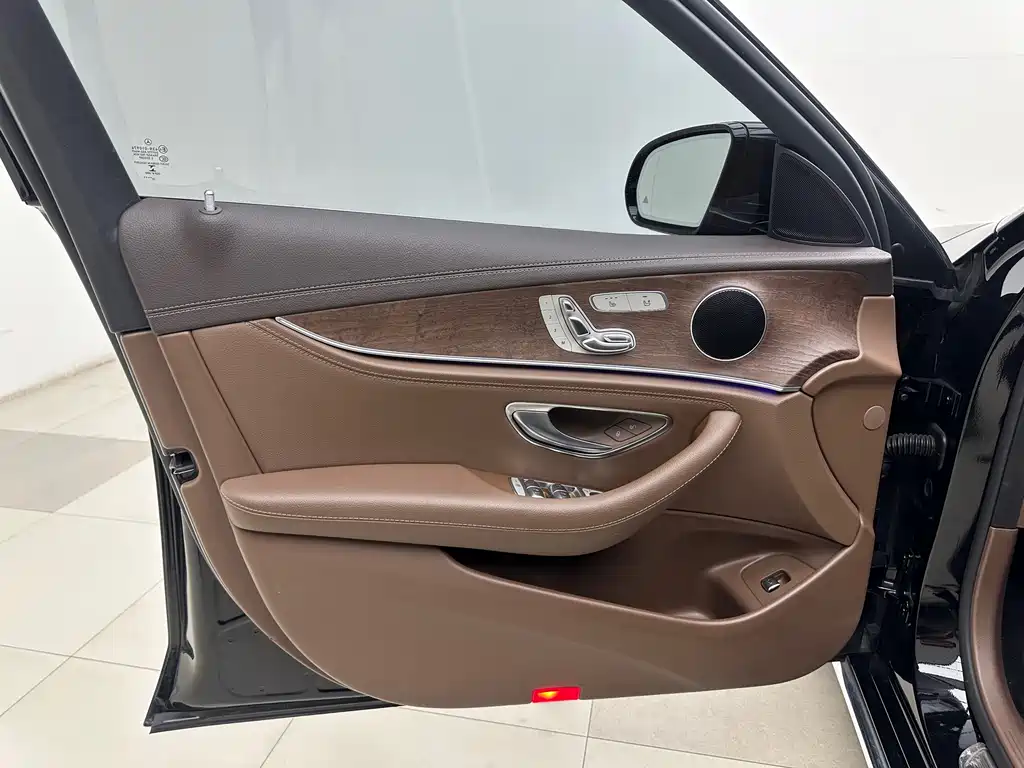 Mercedes-Benz E-Class 2020 — фото 7