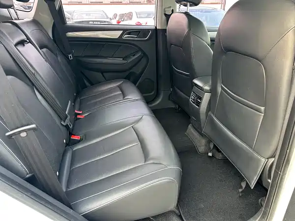 Roewe RX5 2017