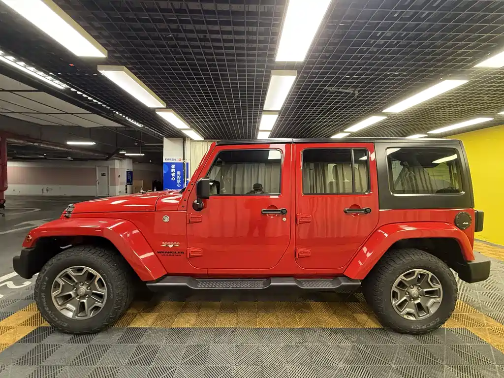 Jeep Wrangler 2017 — фото 13