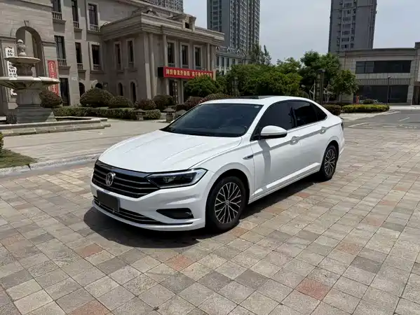 Volkswagen Sagitar 2020
