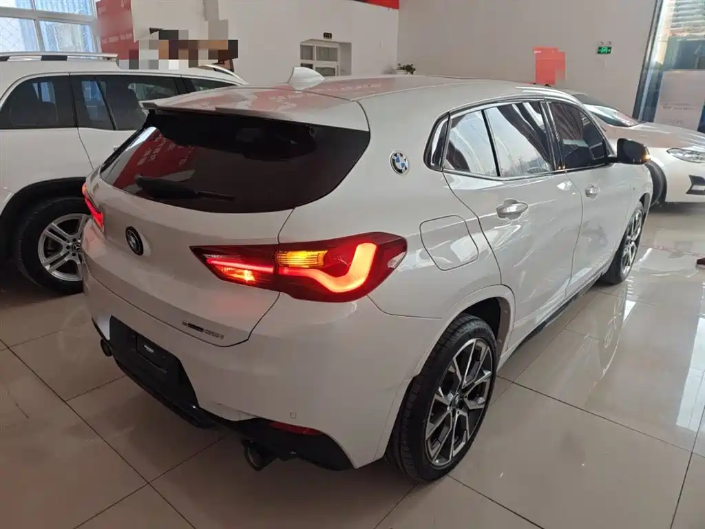 BMW X2 2022 — фото 7