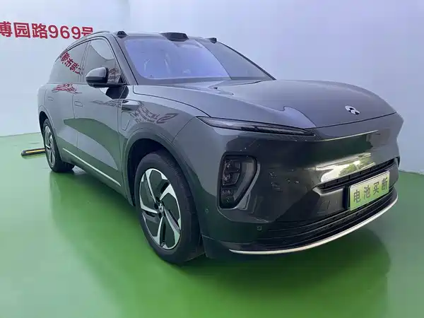 NIO ES8 2023