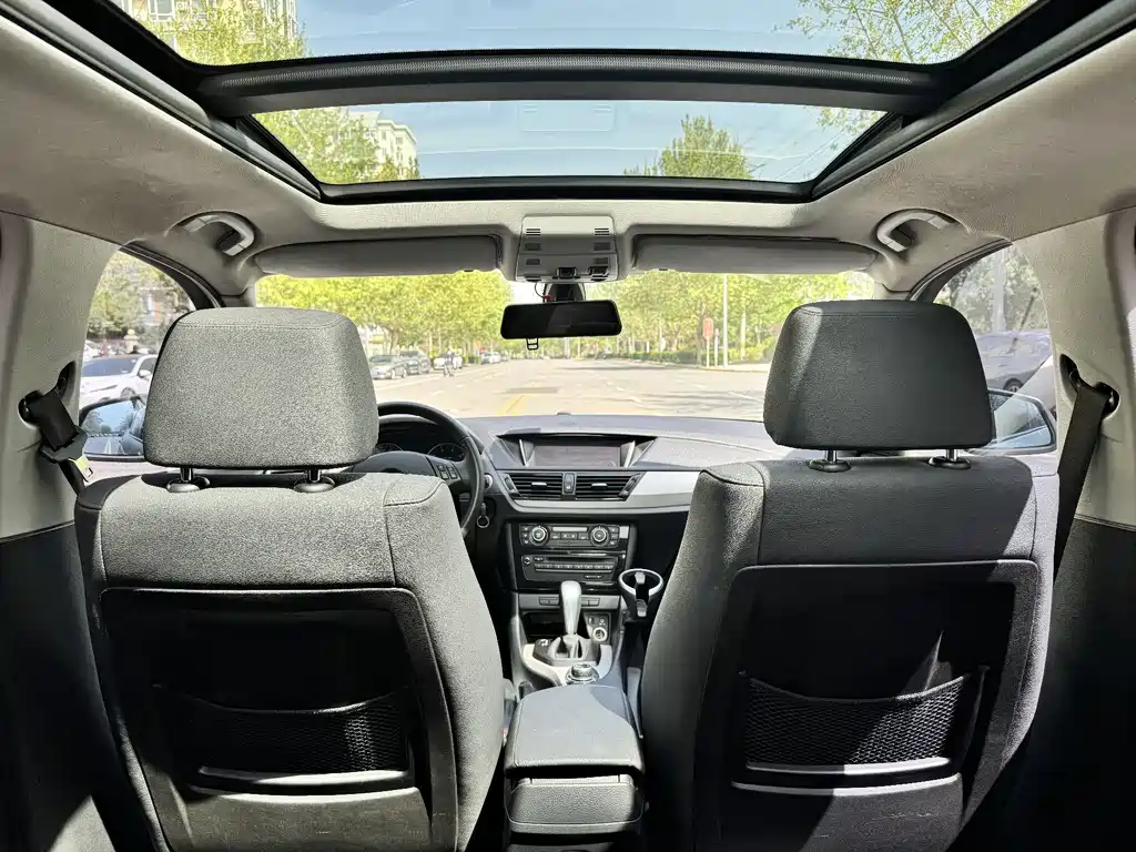 BMW X1 2014 — фото 19