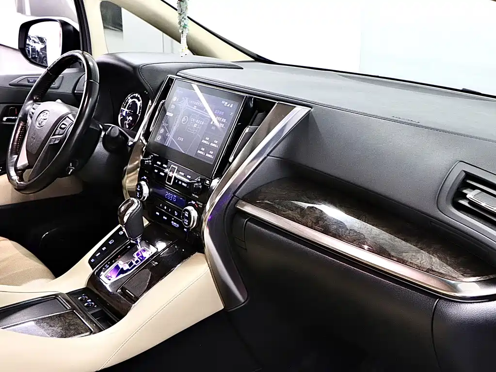 Toyota Vellfire 2020 — фото 15