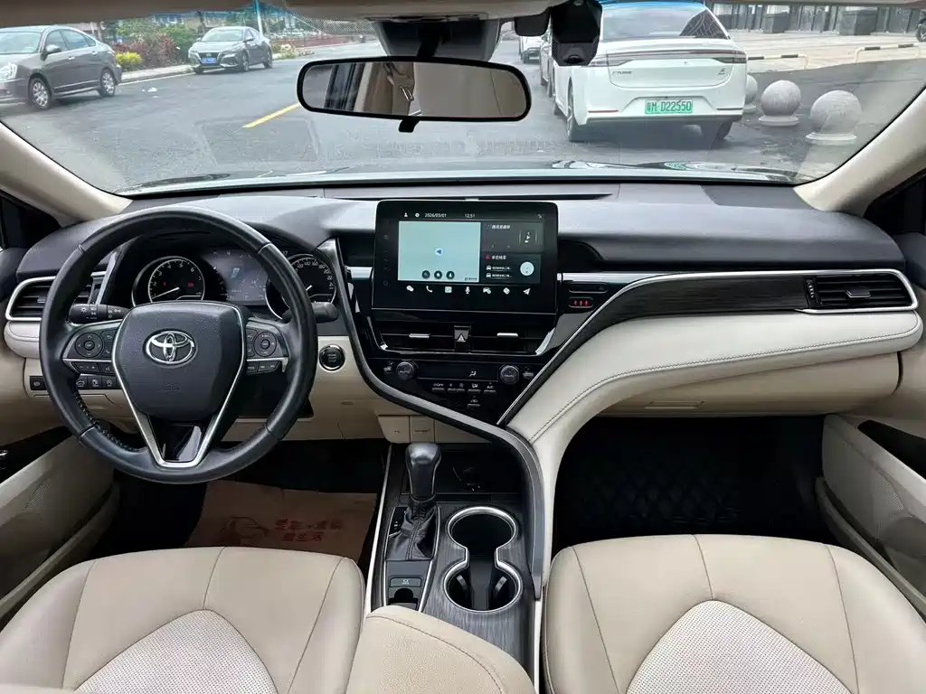 Toyota Camry 2021 — фото 6