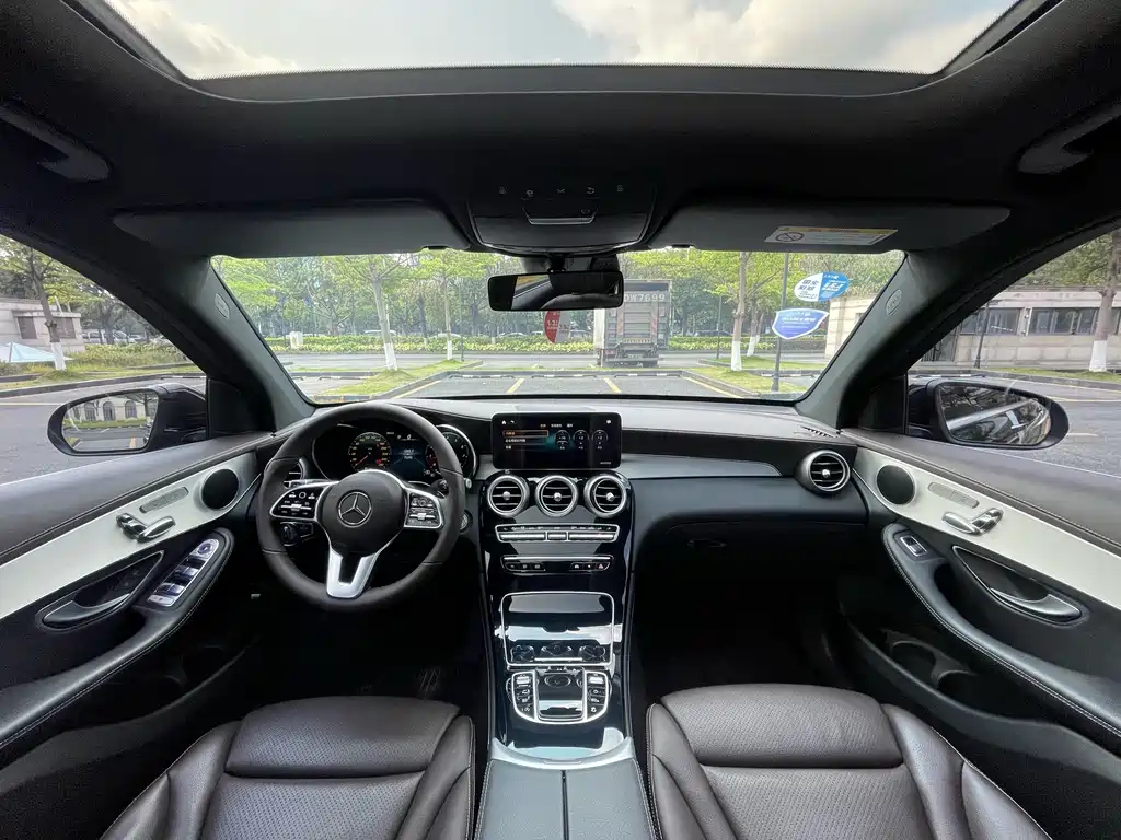 Mercedes-Benz GLC 2021 — фото 15