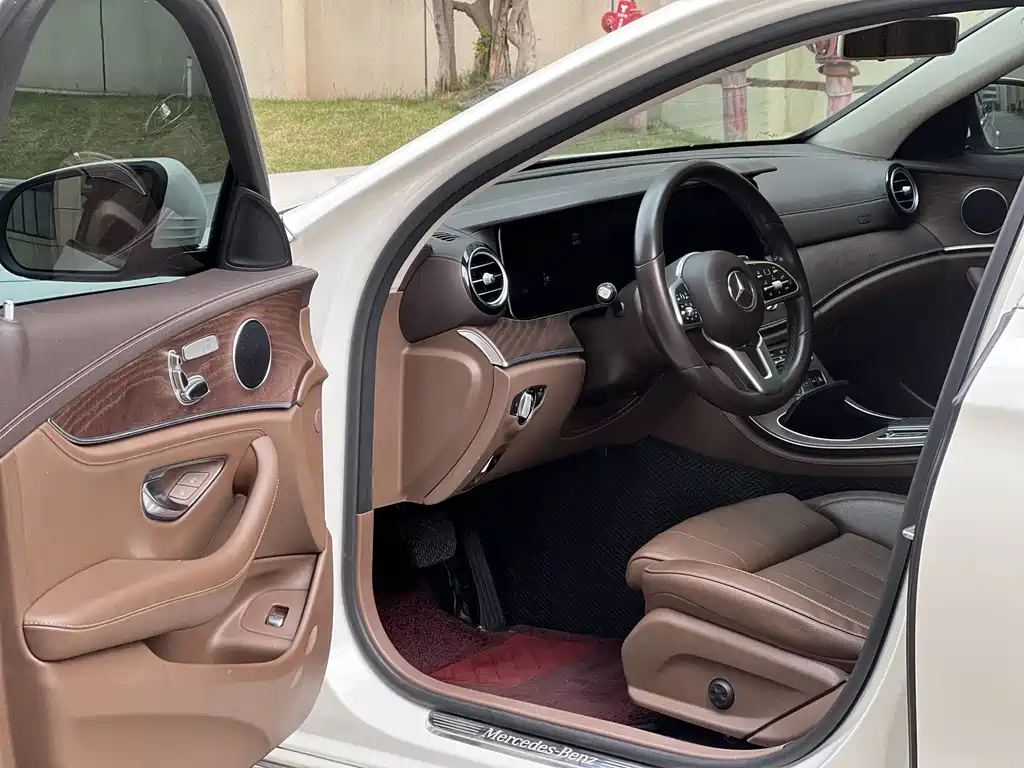 Mercedes-Benz E-Class 2020 — фото 4