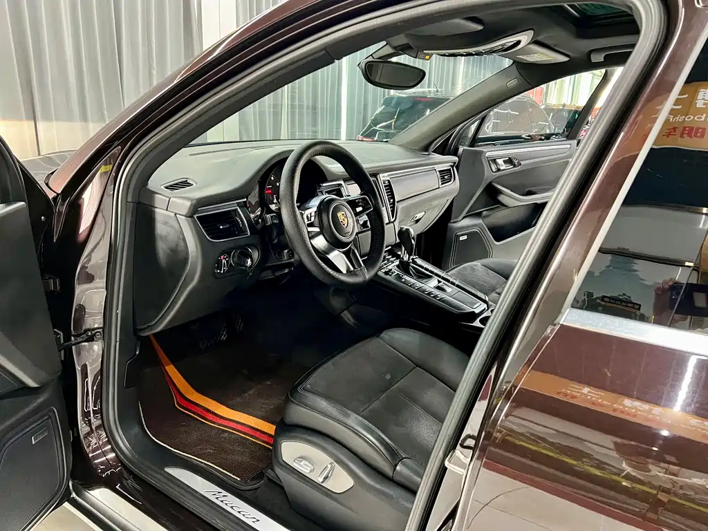 Porsche Macan 2015 — фото 9