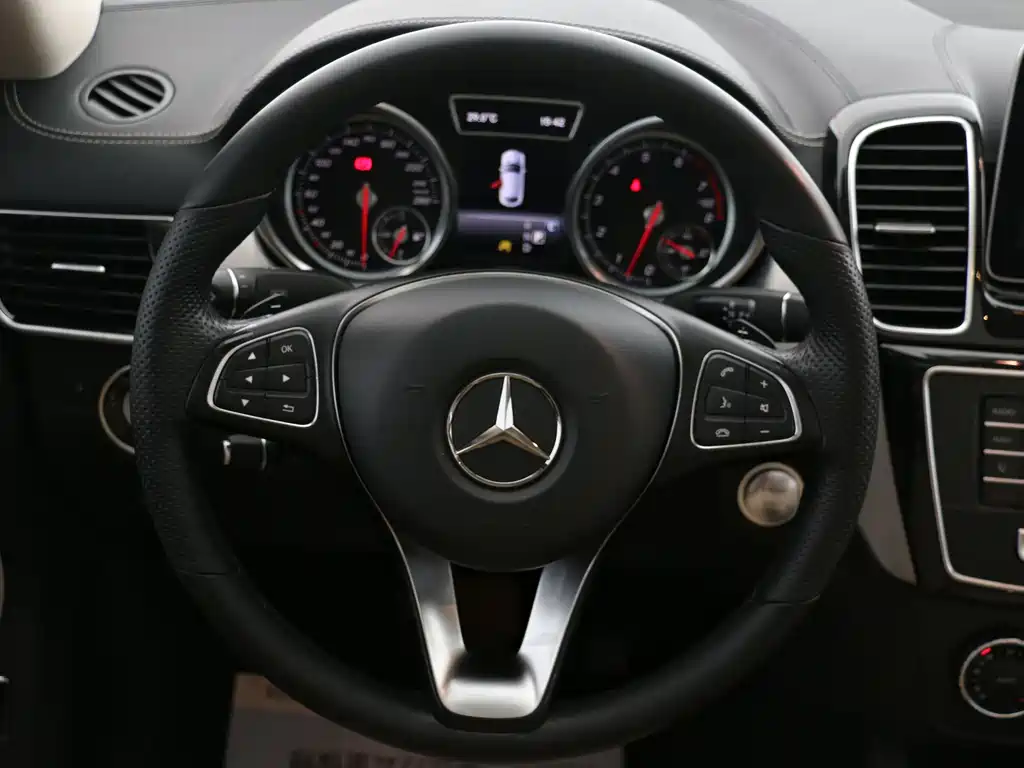 Mercedes-Benz GLE Coupe 2018 — фото 14