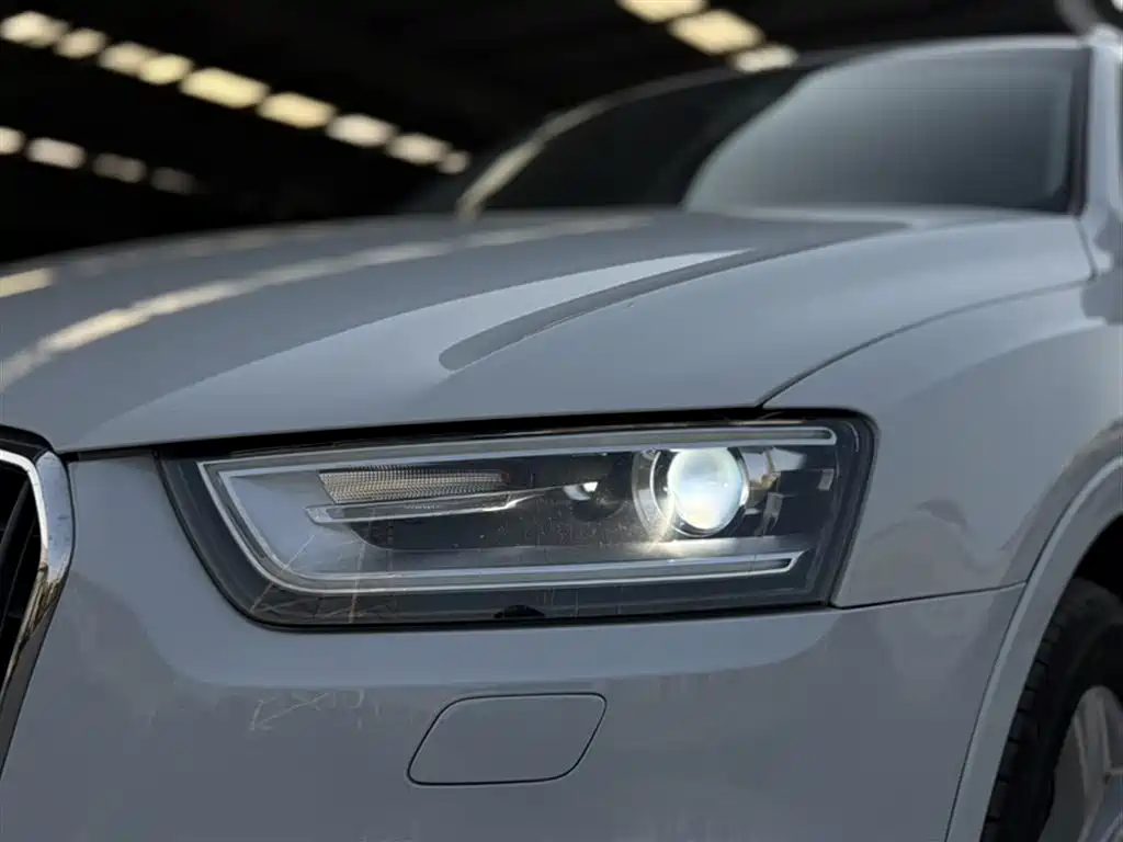 Audi Q3 2015 — фото 20