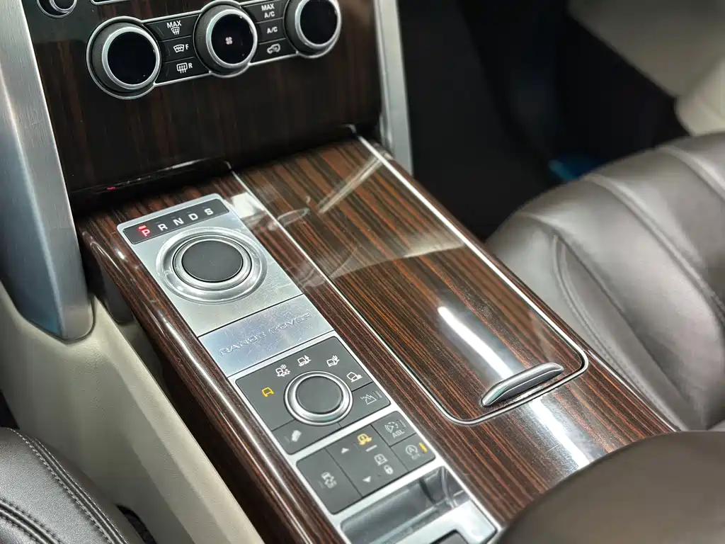 Land Rover Range Rover 2017 — фото 16