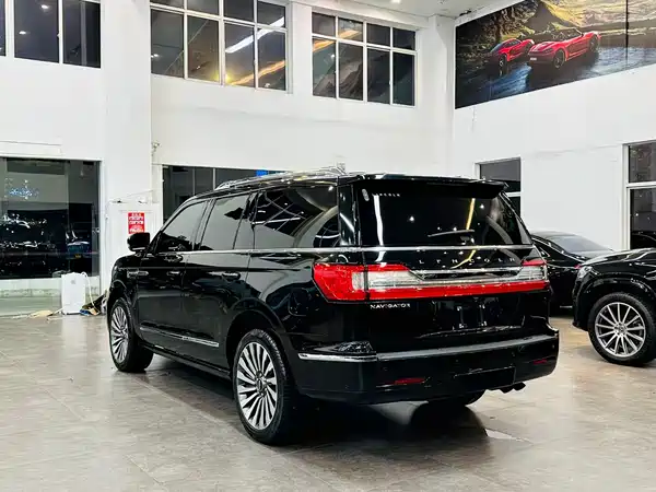 Lincoln Navigator 2020