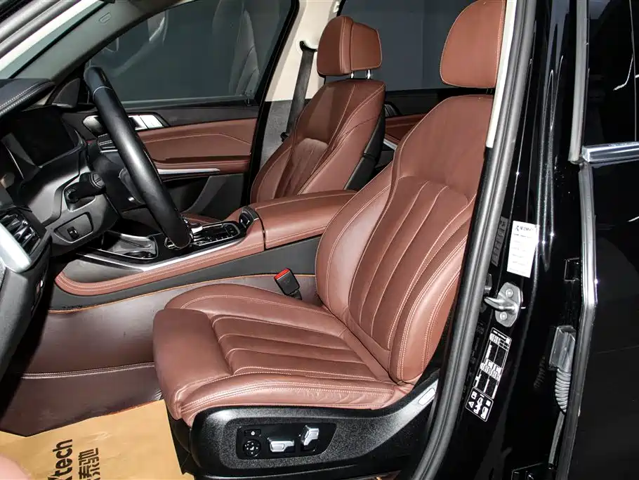 BMW X7 2022 — фото 17