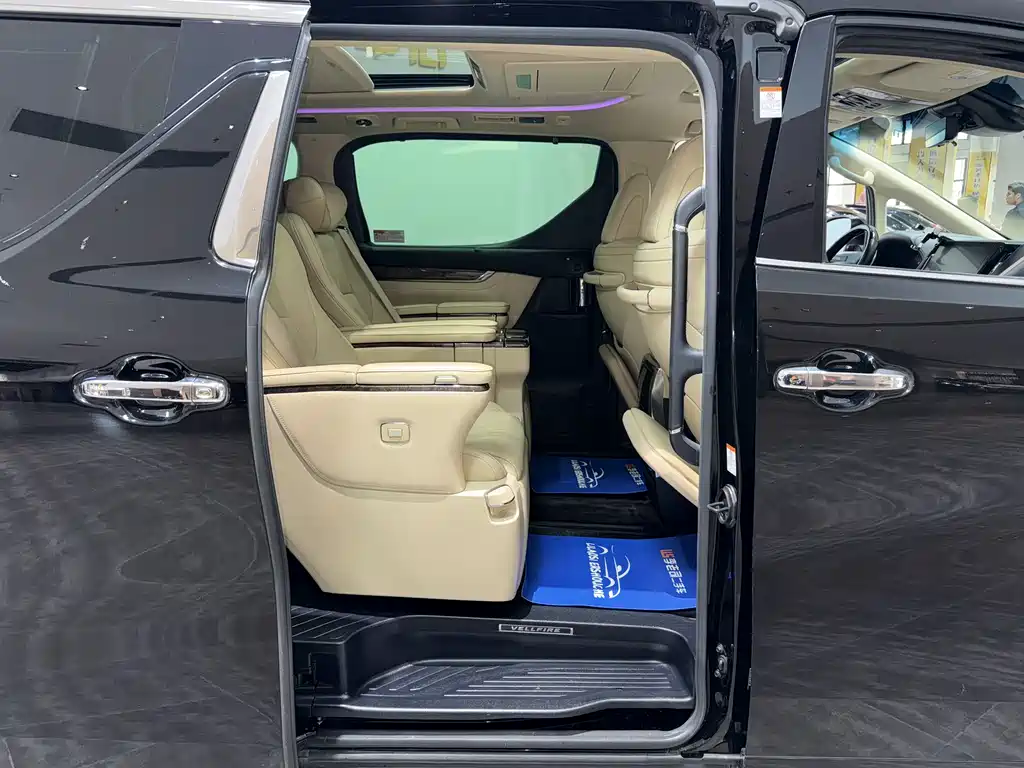 Toyota Vellfire 2020 — фото 21