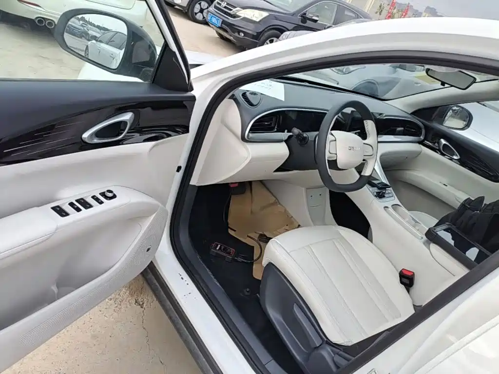 Geely Galaxy Starwish 2026 — фото 16