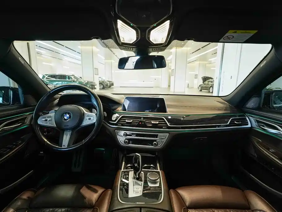 BMW 7 Series 2020 — фото 19