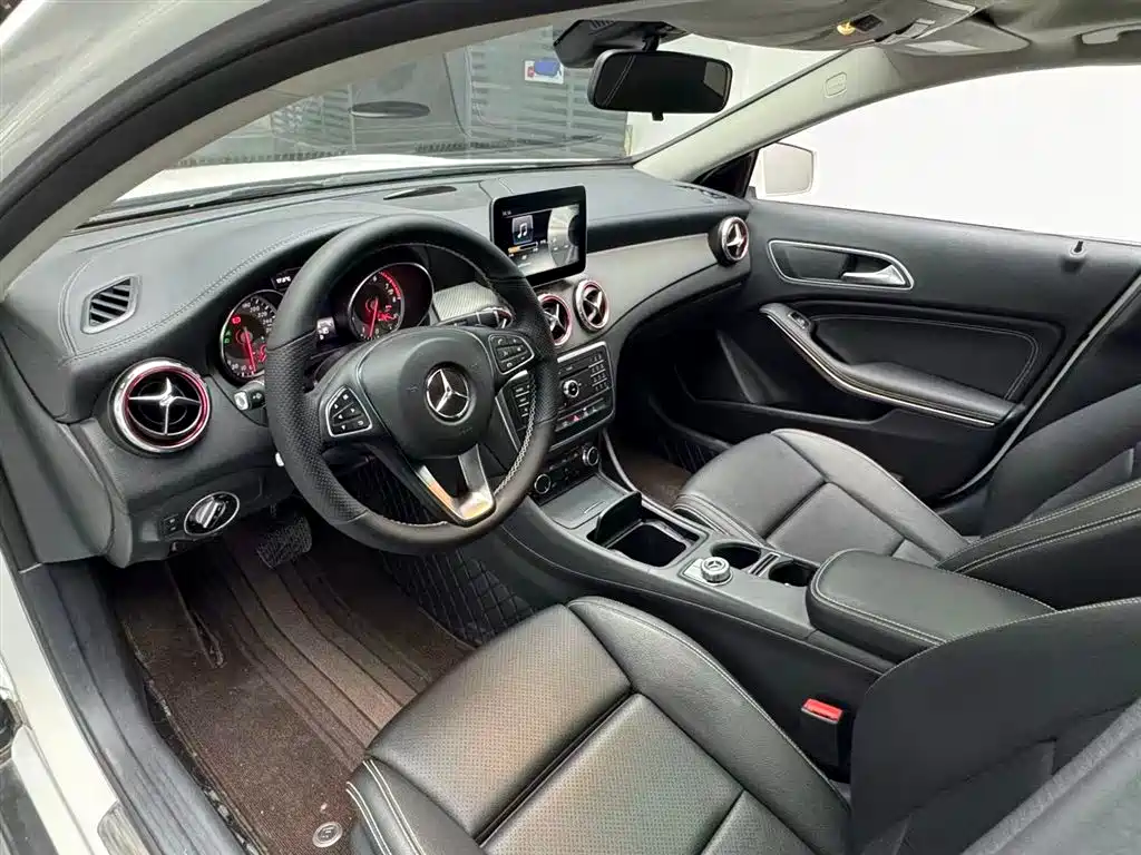 Mercedes-Benz GLA 2017 — фото 5