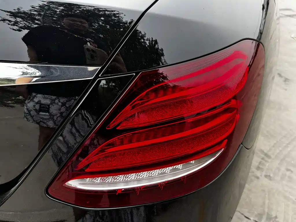 Mercedes-Benz E-Class 2019 — фото 21