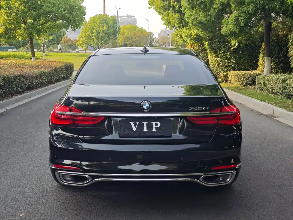 BMW 7 Series 2018 — фото 4