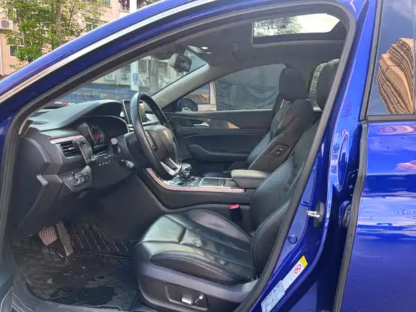Hongqi H5 2021