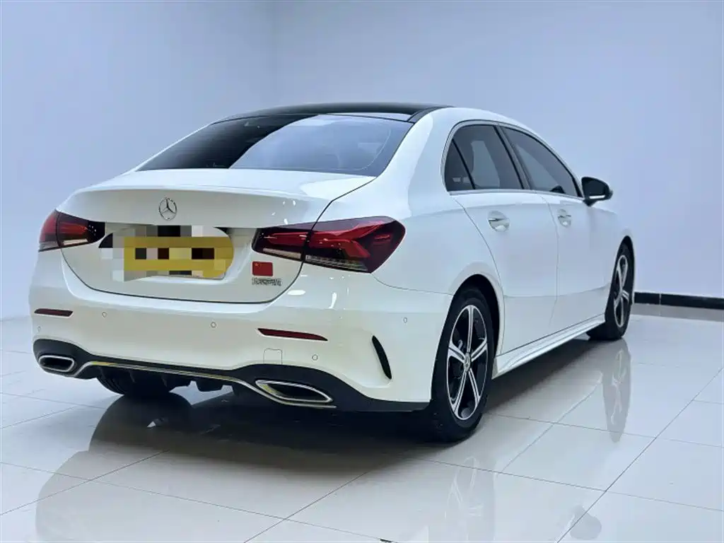Mercedes-Benz A-Class 2023 — фото 9