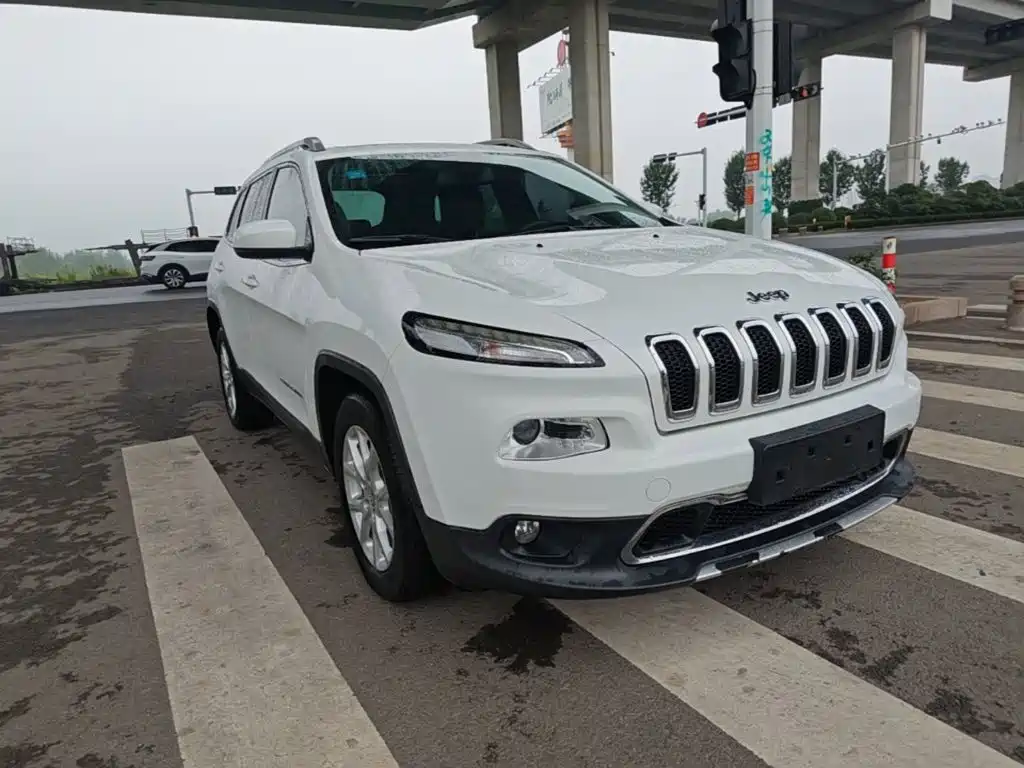 Jeep Cherokee 2017 — фото 4