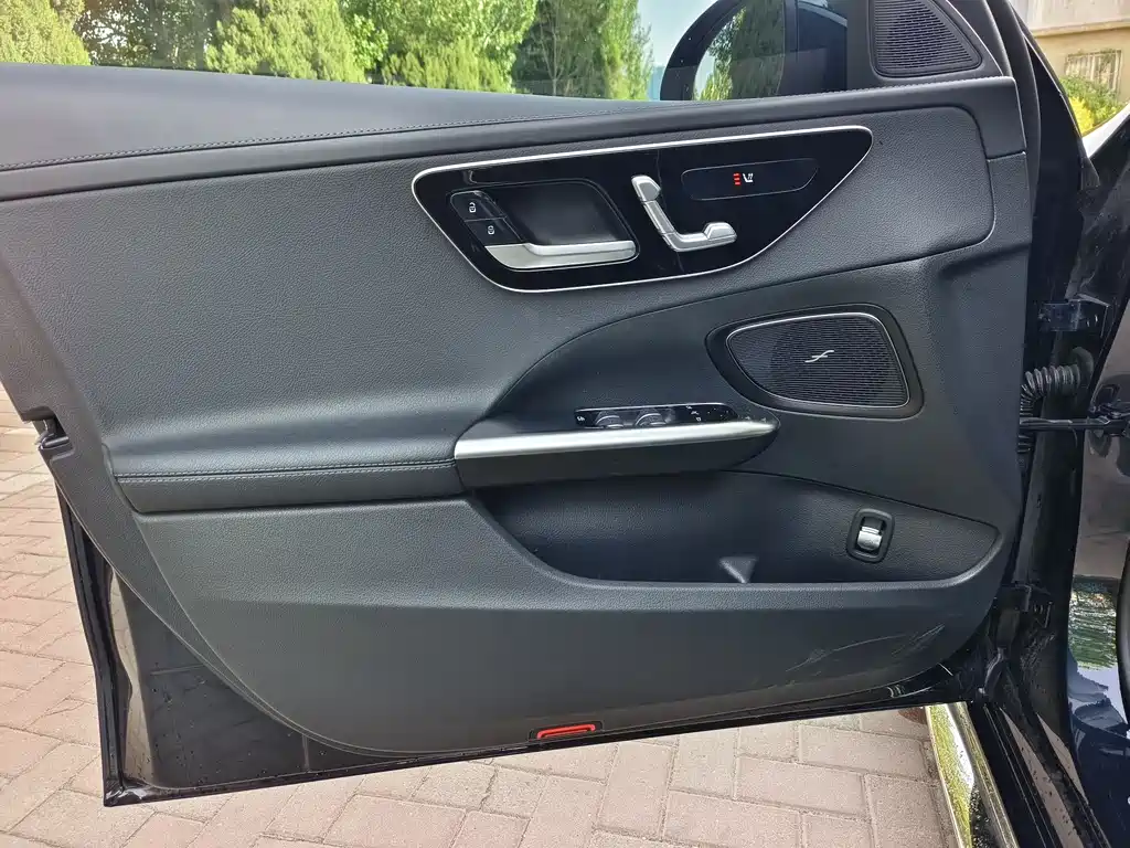 Mercedes-Benz C-Class 2022 — фото 12