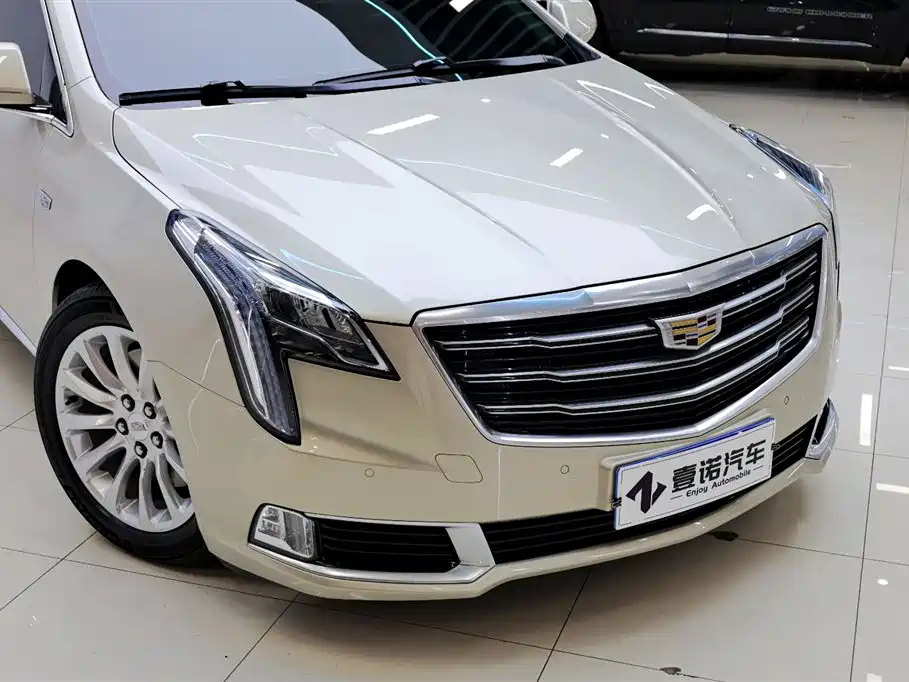 Cadillac XTS 2018 — фото 11